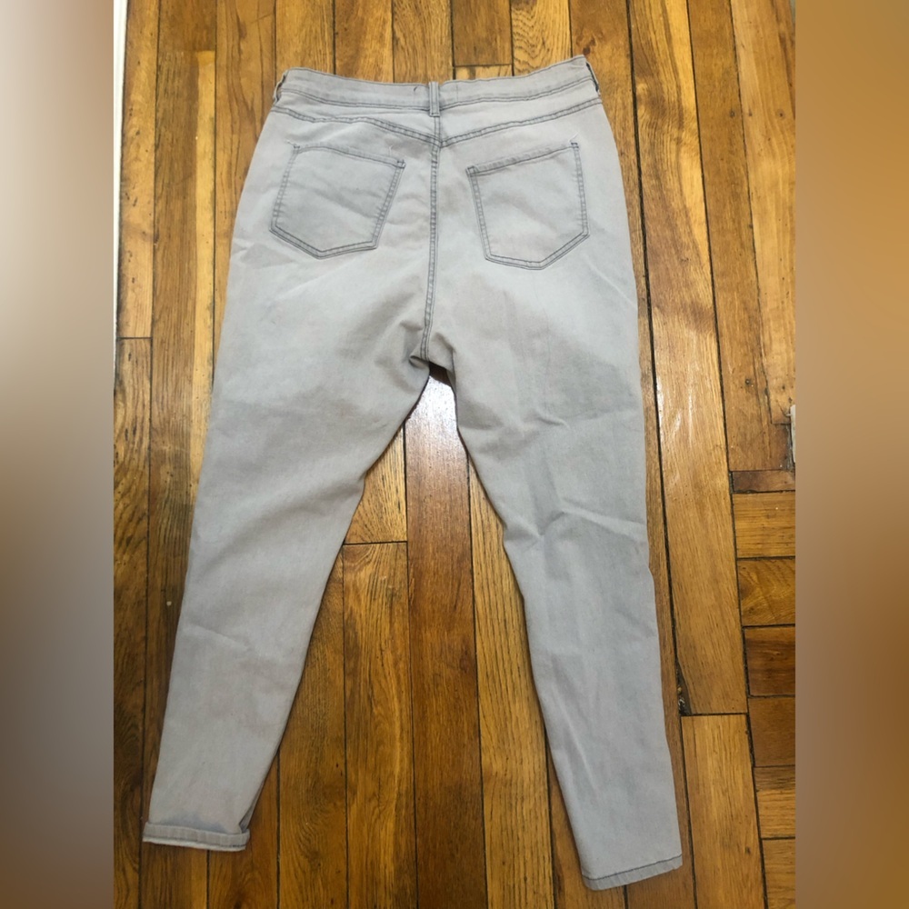 Fashion Nova Grey Distressed Skinny Jeans Plus Size - Picture 9 of 12